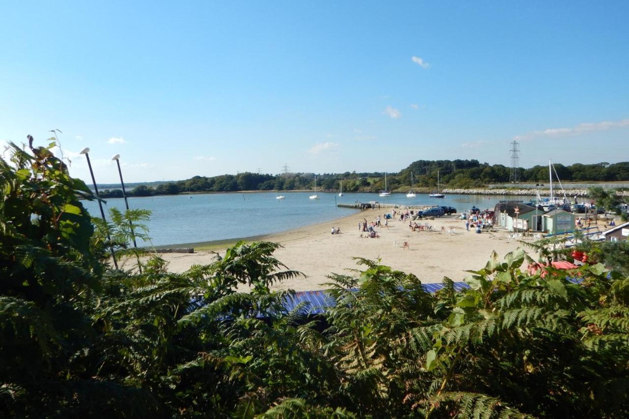 Hotel Pine Ridge 59 Rockley Park Poole With Sea View Sleeps Six Esterno foto