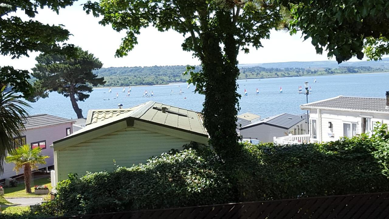 Hotel Pine Ridge 59 Rockley Park Poole With Sea View Sleeps Six Esterno foto