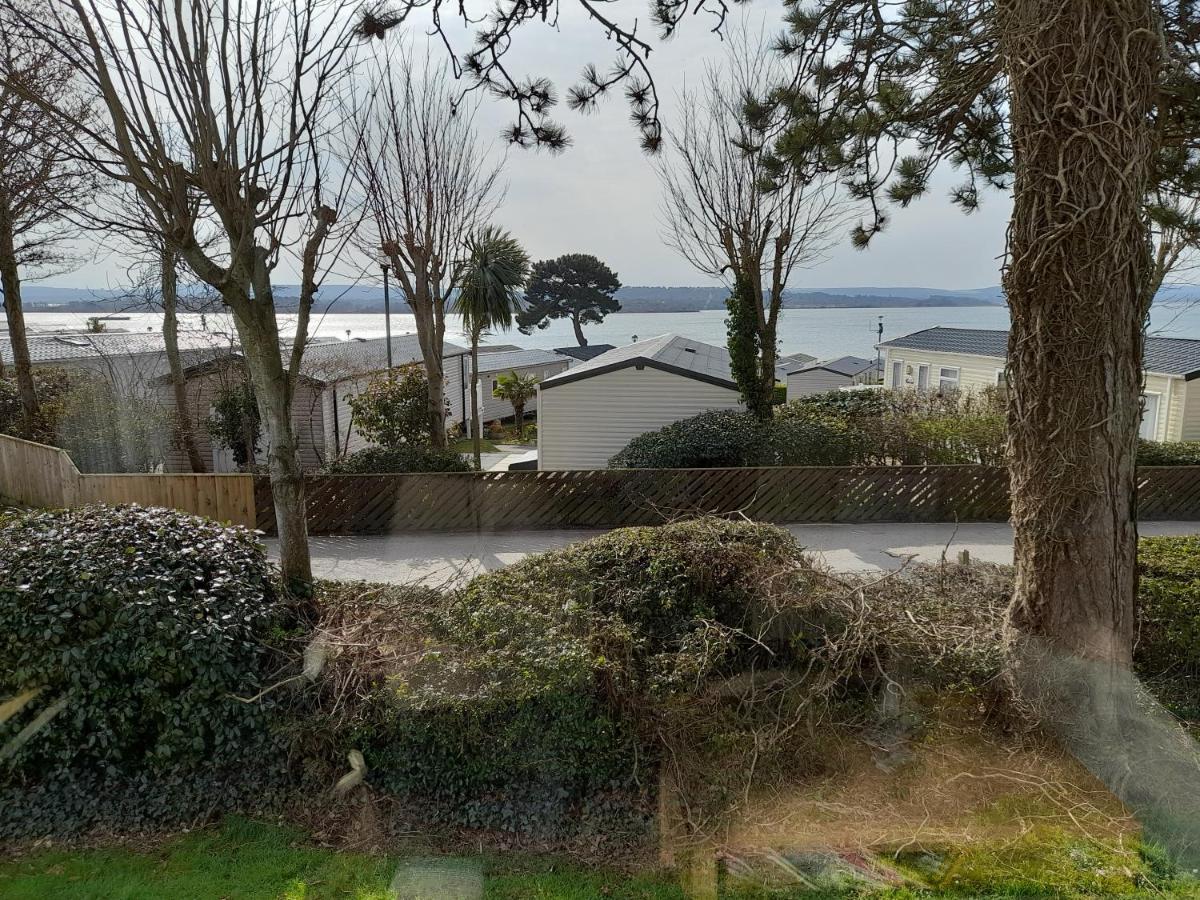 Hotel Pine Ridge 59 Rockley Park Poole With Sea View Sleeps Six Esterno foto
