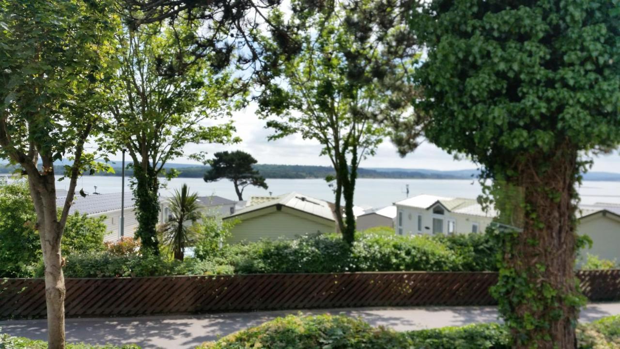 Hotel Pine Ridge 59 Rockley Park Poole With Sea View Sleeps Six Esterno foto